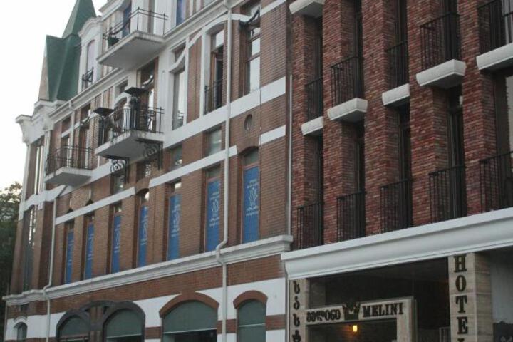 MELINI Boutique Hotel
