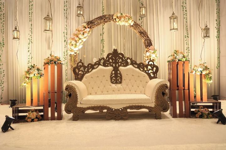 Ballroom/Hall 35 of 47