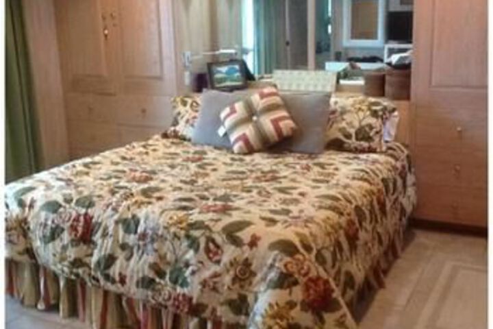 Room 12 of 22