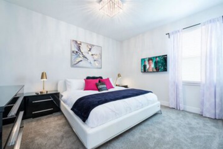 Room 25 of 32