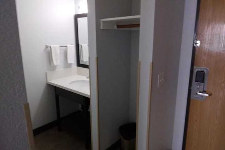 Room 45 of 66