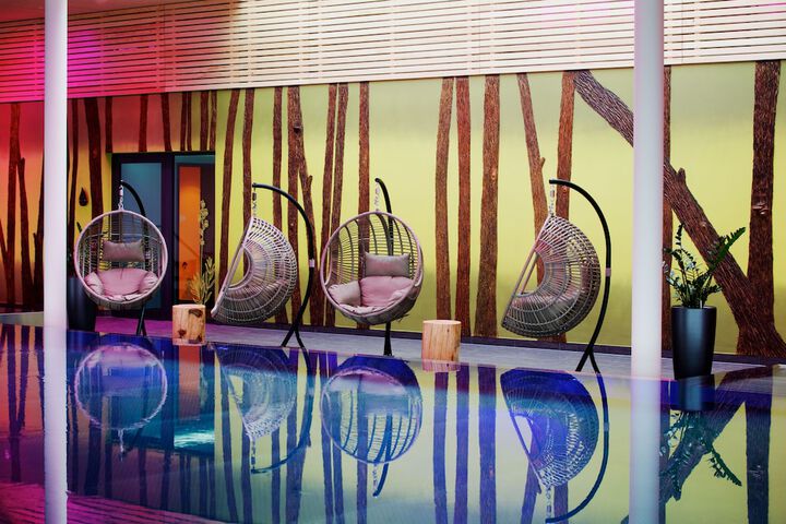 Pools & Facilities
