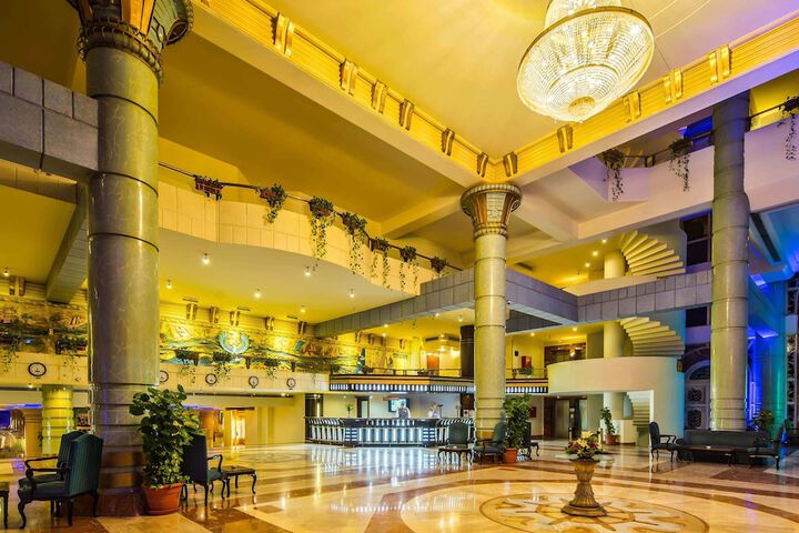 Hotel Interior 4 of 131