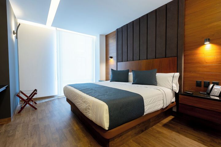 Room 7 of 50