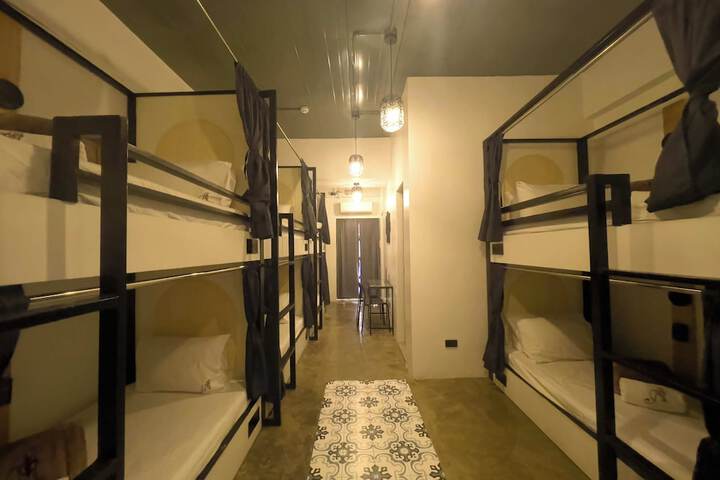 Room 25 of 45