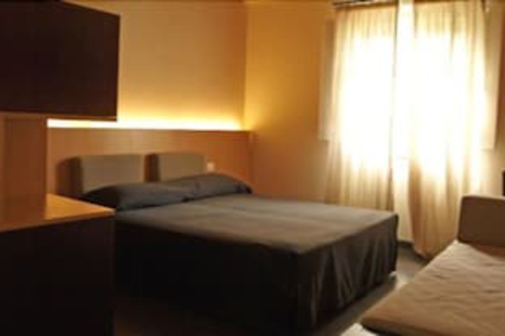 Room 3 of 50