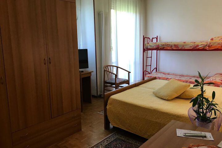 Room 28 of 91