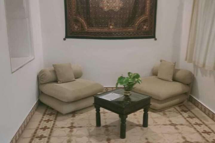 Room 14 of 68