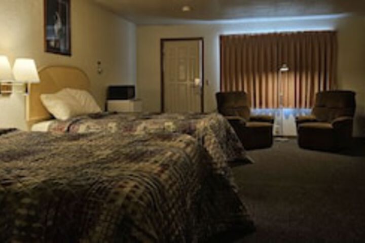 Room 7 of 120