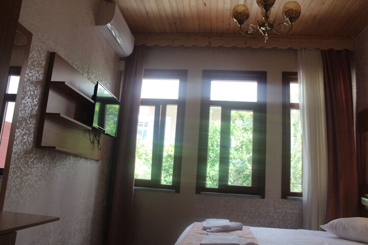 Room 16 of 43