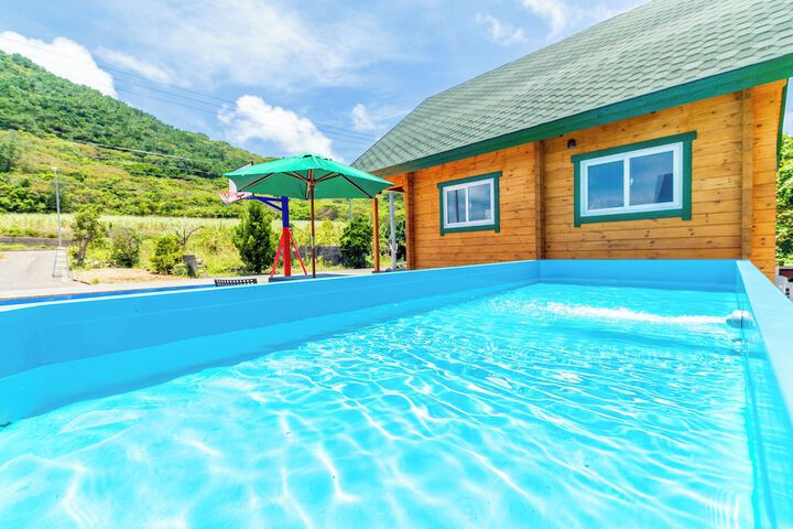 Pool 9 of 11