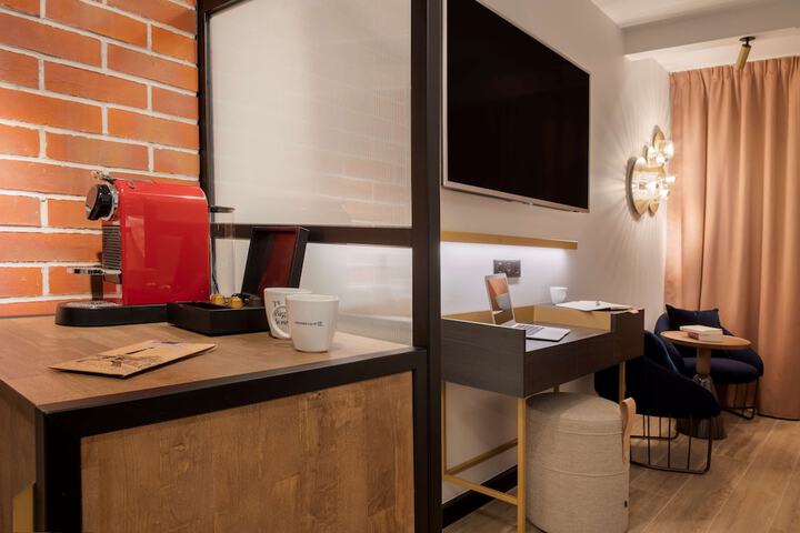 Room amenity