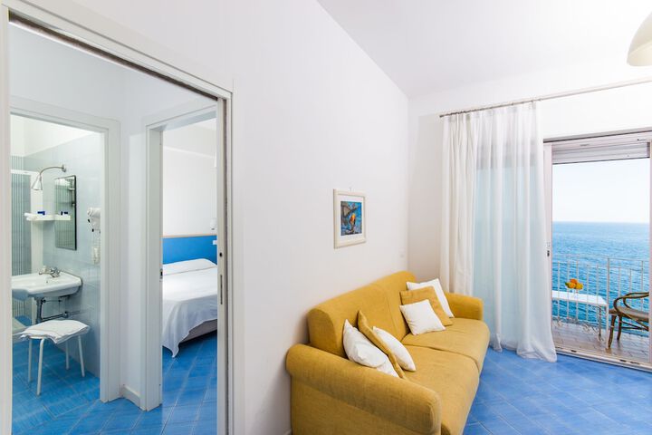 Room 16 of 47