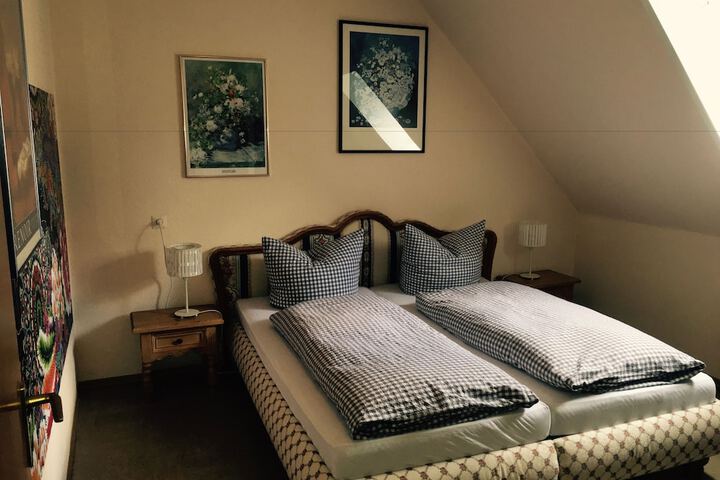 Room 5 of 39