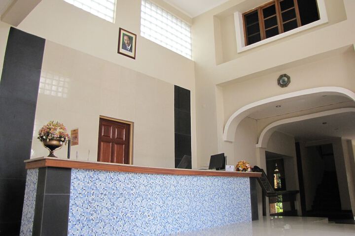Hotel Interior 4 of 35