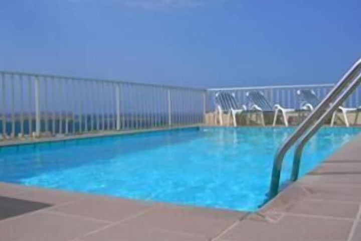 Pool Hotel