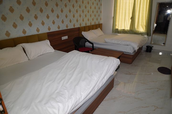 Room 14 of 34