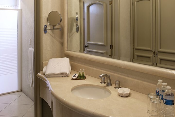 Clean Restrooms