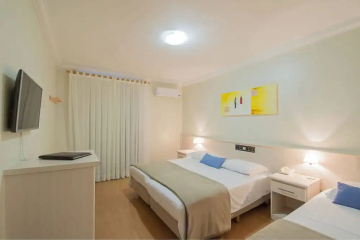 Room 7 of 30