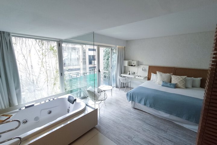 Room 14 of 31