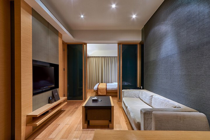Room 14 of 76