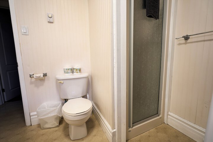 Room 11 of 42
