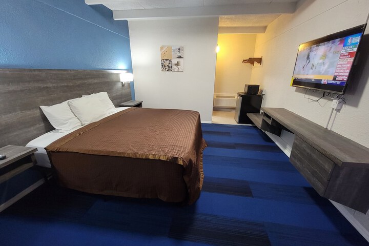 2 Double Beds (3 of 7)