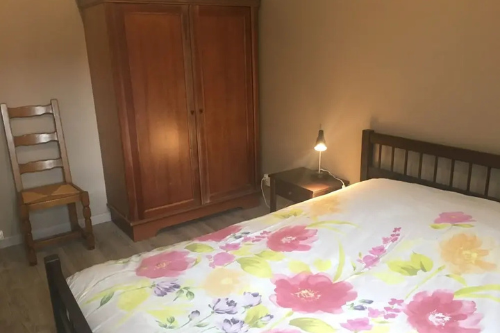 Room 6 of 22