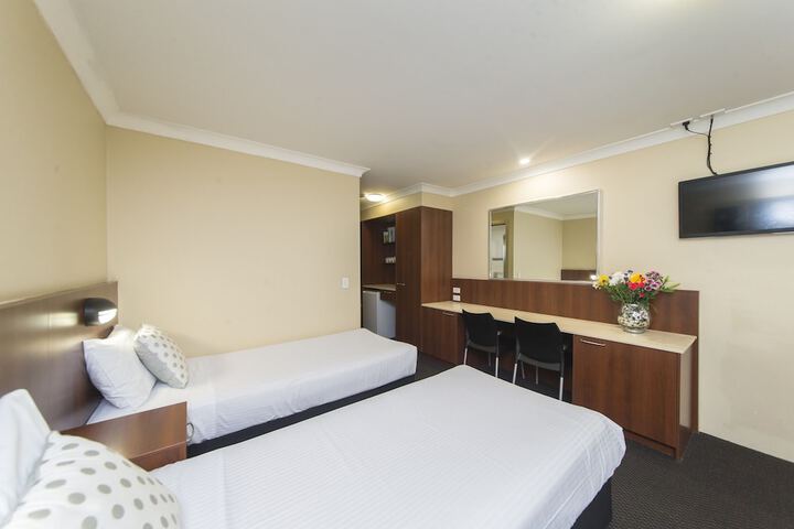 Room 19 of 74
