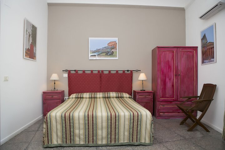 Room 7 of 14