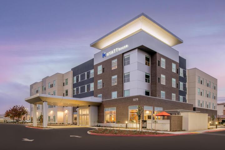 Hotel 66 of 66