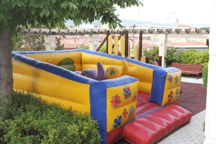 Children's play area - outdoor