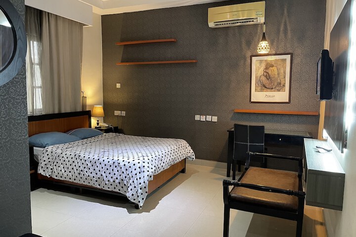 Room 142 of 288