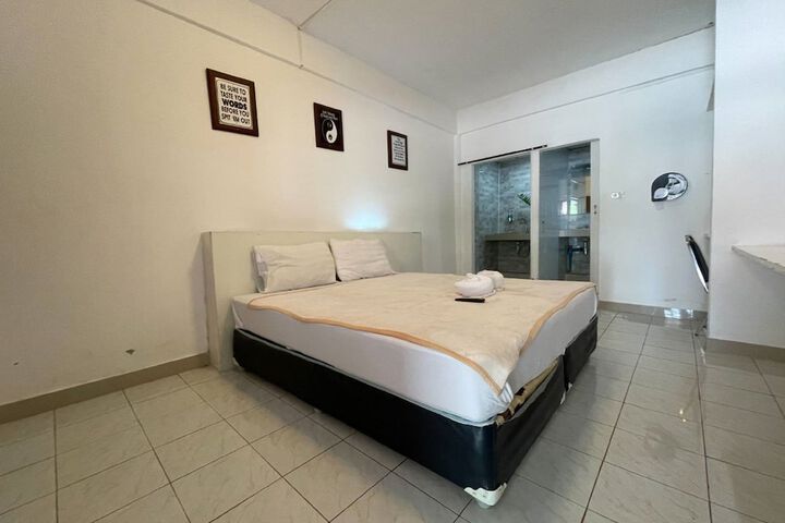 Room 30 of 97