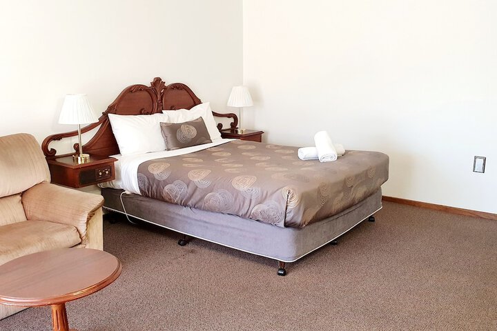 Room 12 of 51