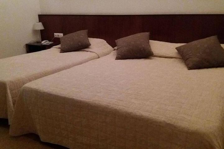 Room 9 of 21