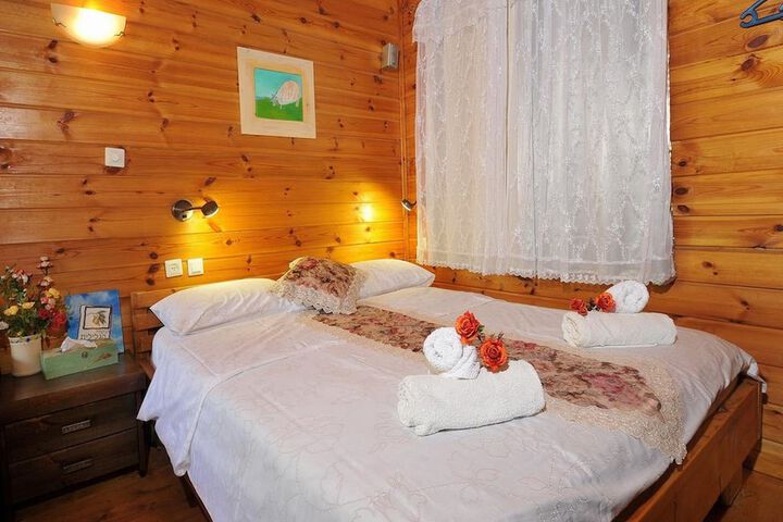 Room 2 of 21