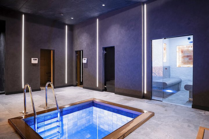 Pool 175 of 254