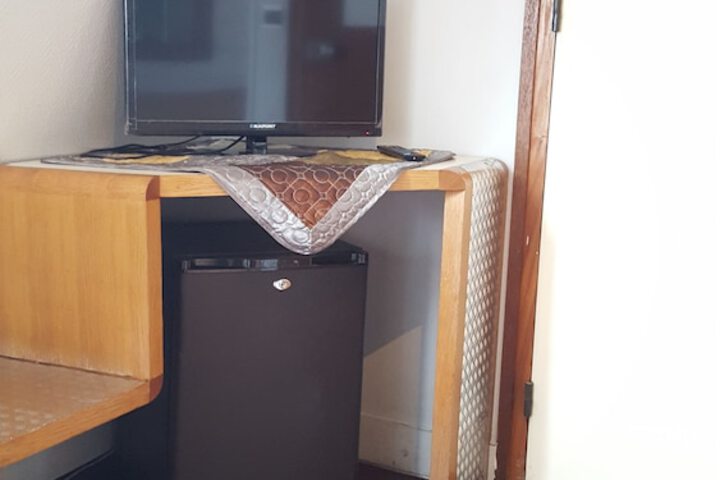 Room 15 of 38