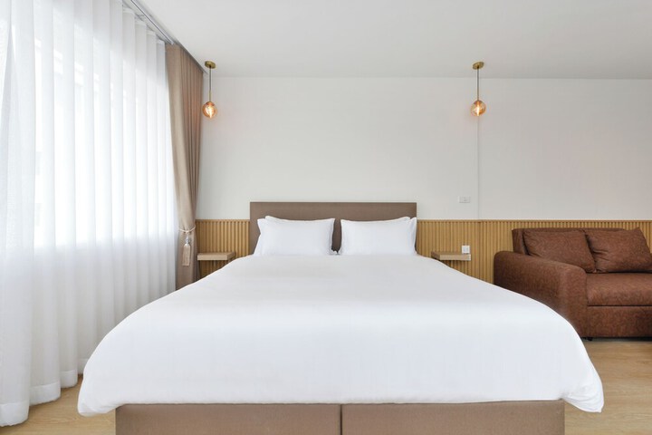 Room 21 of 49