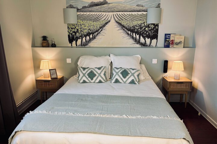Room 3 of 25