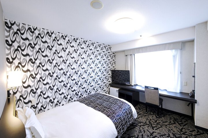 Room 13 of 43