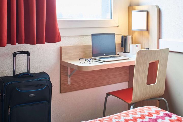 Room 14 of 38