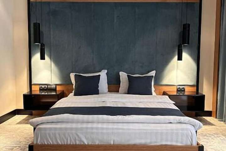Room 10 of 49