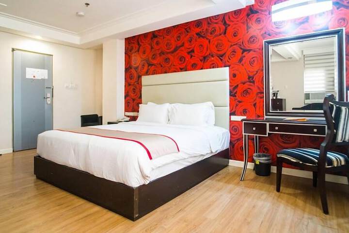 Room 4 of 19