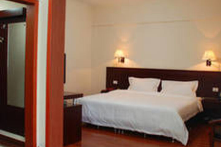 Room 5 of 43