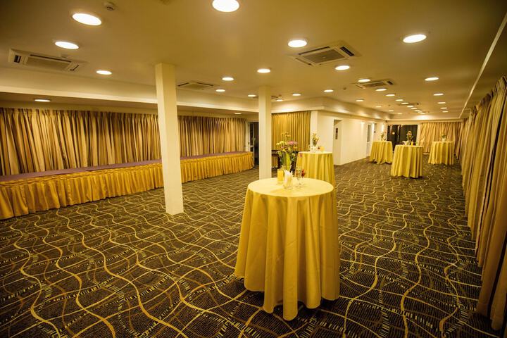 Ballroom/Hall 53 of 62