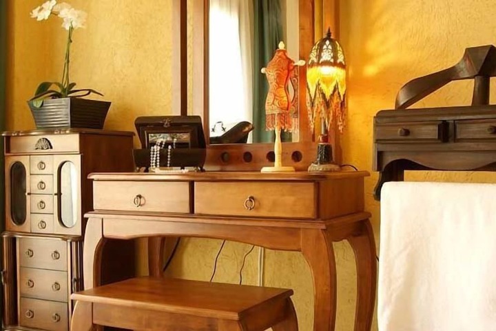 Room 100 of 182