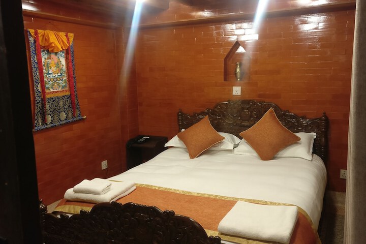 Room 19 of 33