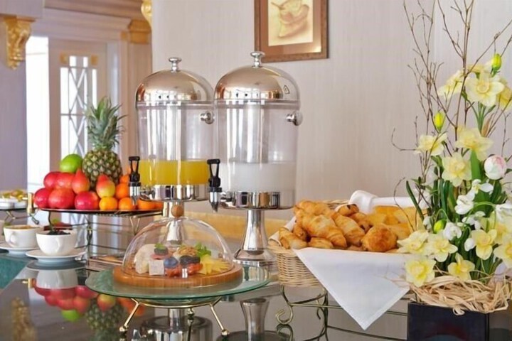 Breakfast/Coffee Service 38 of 44